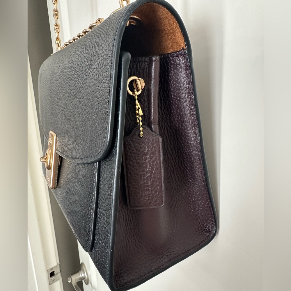Coach Black Leather Shoulder Bag with Gold Chain - Picture 4 of 6